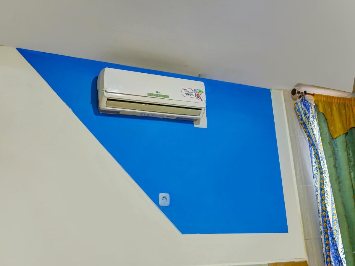 Oyo 90161 Hotel Lendosis Pipa Reja Angkatan 66 Палембанг Екстериор снимка